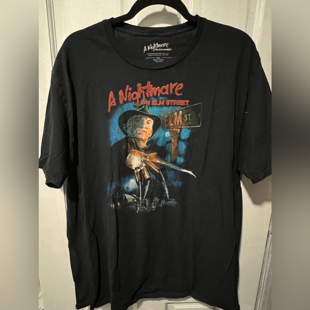 A Nightmare On Elm Street. T-Shirt Black